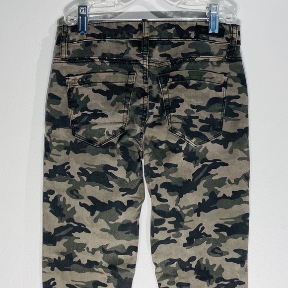 BLANK NYC**Camouflage Denim Pants**Size 24 $118 - Picture 6 of 7